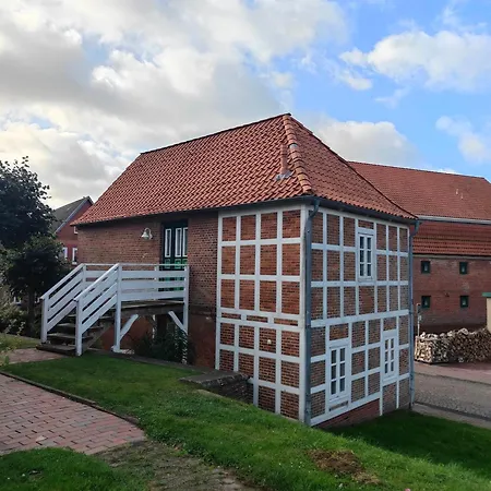 Kleines Schleusenwaerterhaus Am Ostedeich *